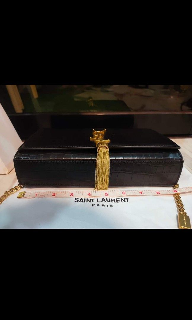 Japan Preloved YSL Sling (Category: Luxury Bags & Wallets) located in Cebu City. Submitted by day.98 (Listing ID 1270457669, Image 3). Description: selected from japan bag genuine leather coded & etikita no flaws.