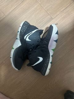 Kyrie 5 black sales magic on feet