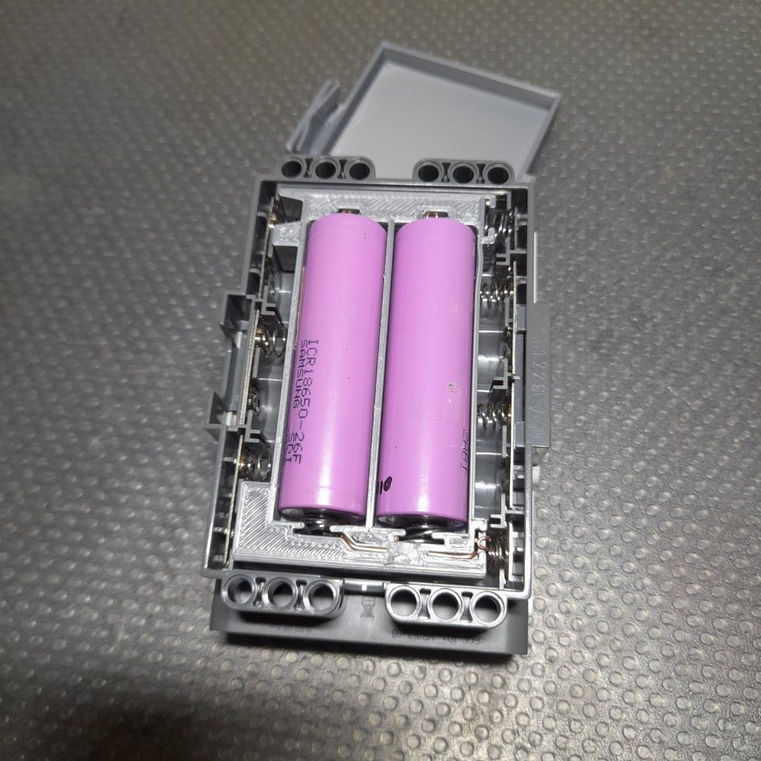 Lego Mindstorms NXT 18650 battery adaptor