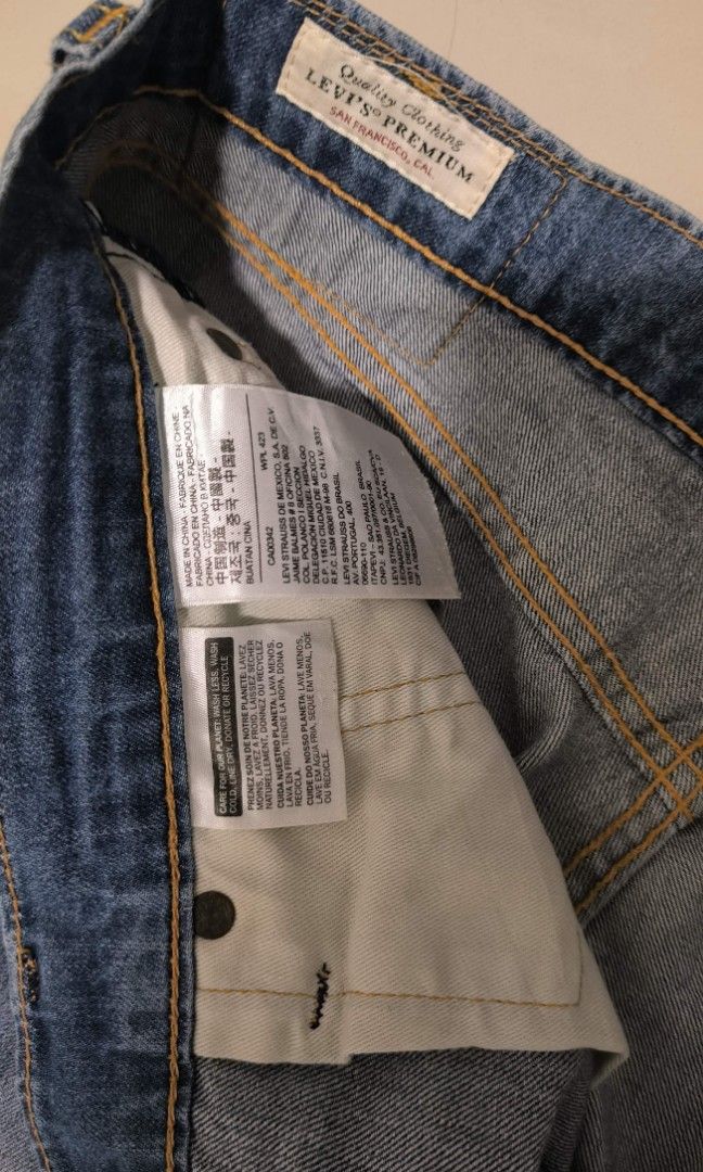 Levi's premium jeans line store