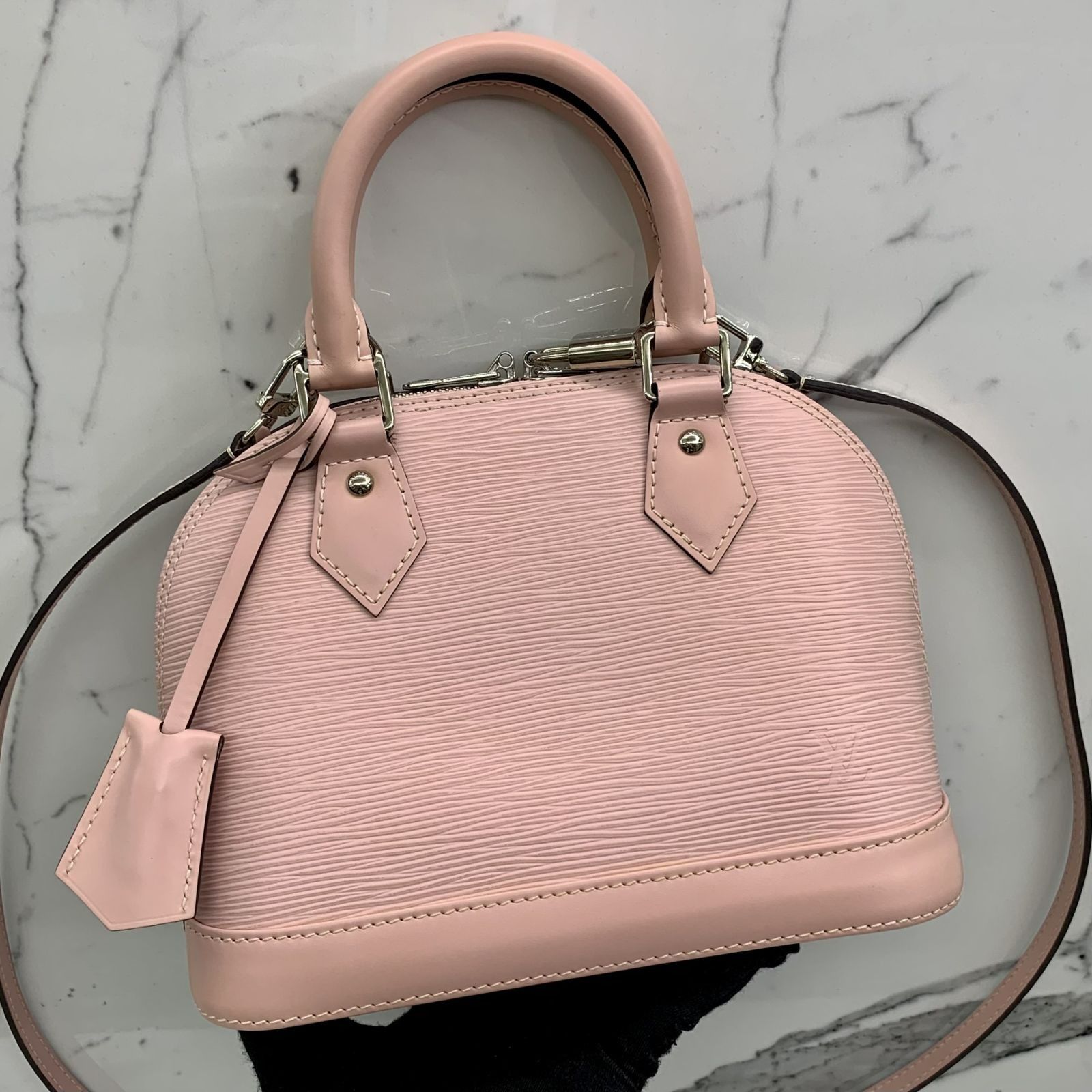 Louis vuitton best sale alma bb pink