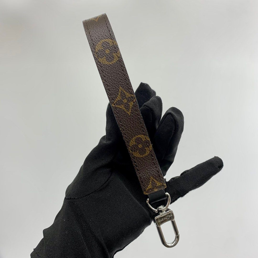 Lv wristlet strap store
