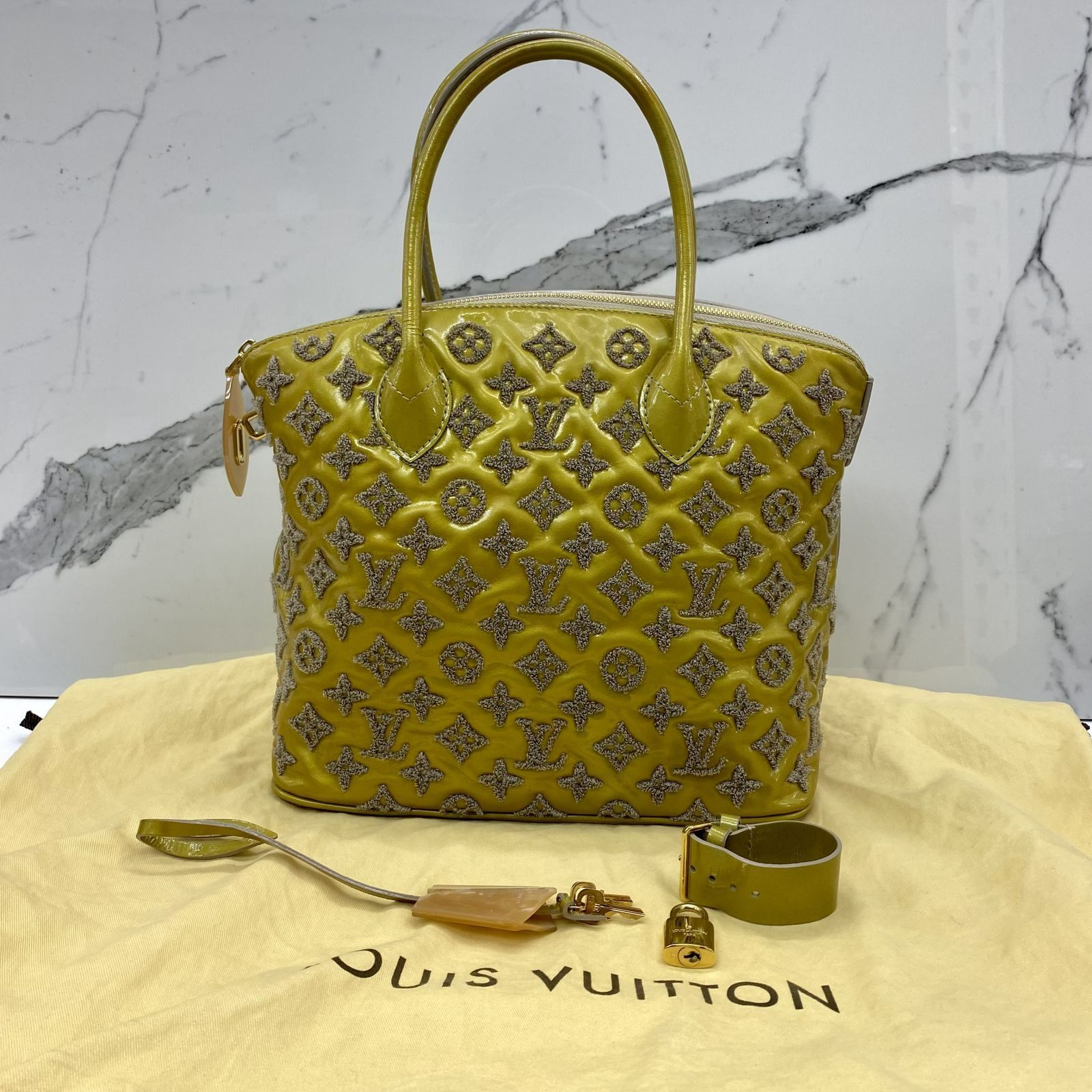 DISCOUNTED* LOUIS VUITTON YELLOW PATENT LOCKIT VERTICAL MM HANDBAG