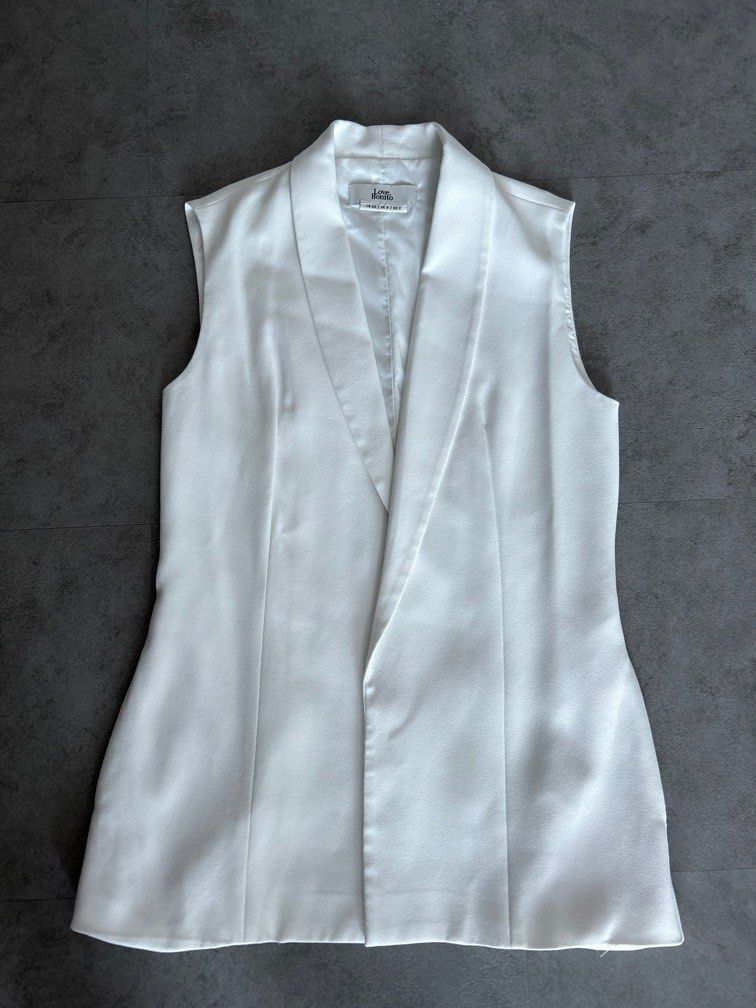Love Bonito white sleeveless coat Women s Fashion Coats Jackets