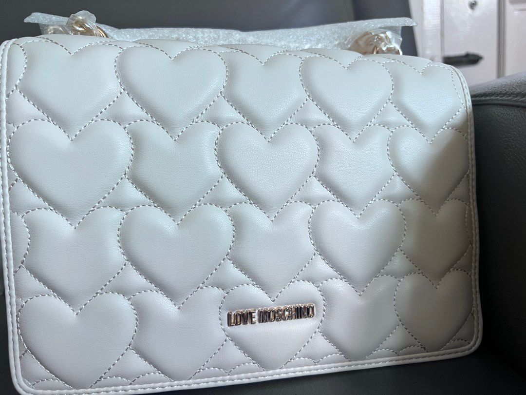 Love moschino heart quilted shoulder bag 2025