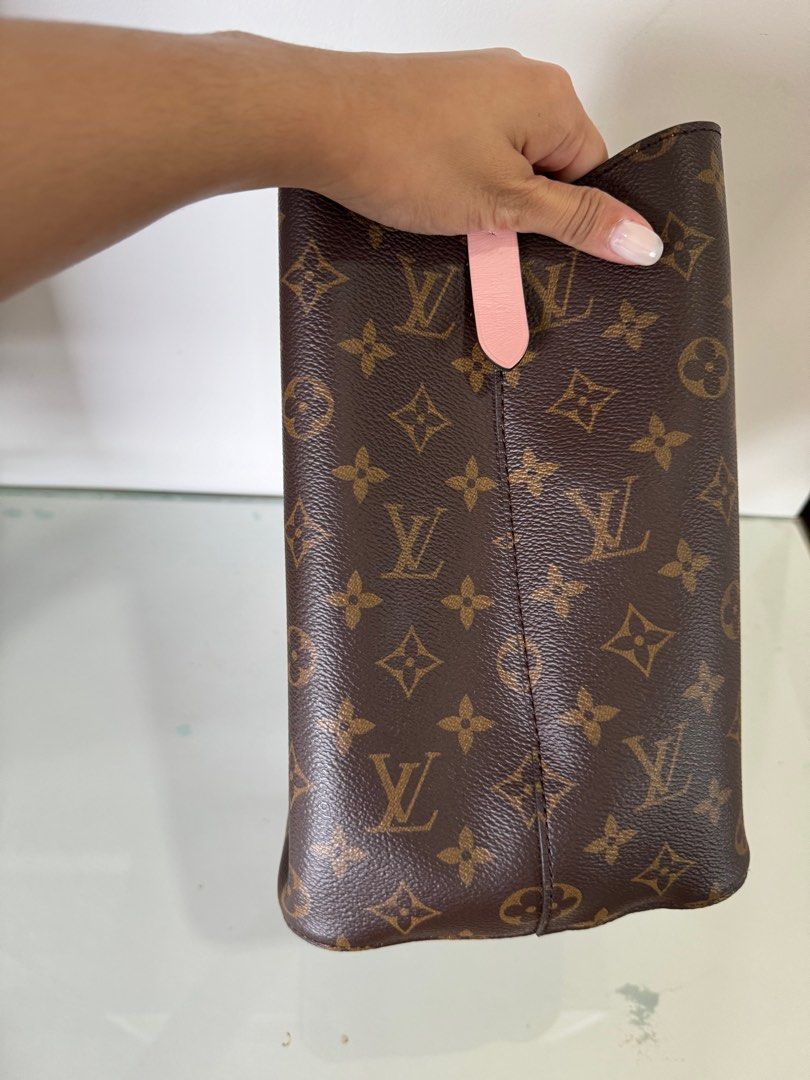 LV Neonoe (Category: Luxury Bags & Wallets) located in Quezon City. Submitted by destashingmycloset (Listing ID 1270457867, Image 3). Description: .
