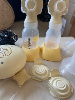 Medela Quick Clean Wipes, Babies & Kids, Nursing & Feeding, Breastfeeding &  Bottle Feeding on Carousell