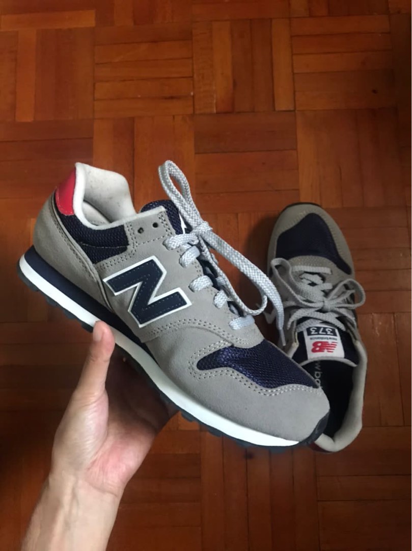 New balance 373 gray top