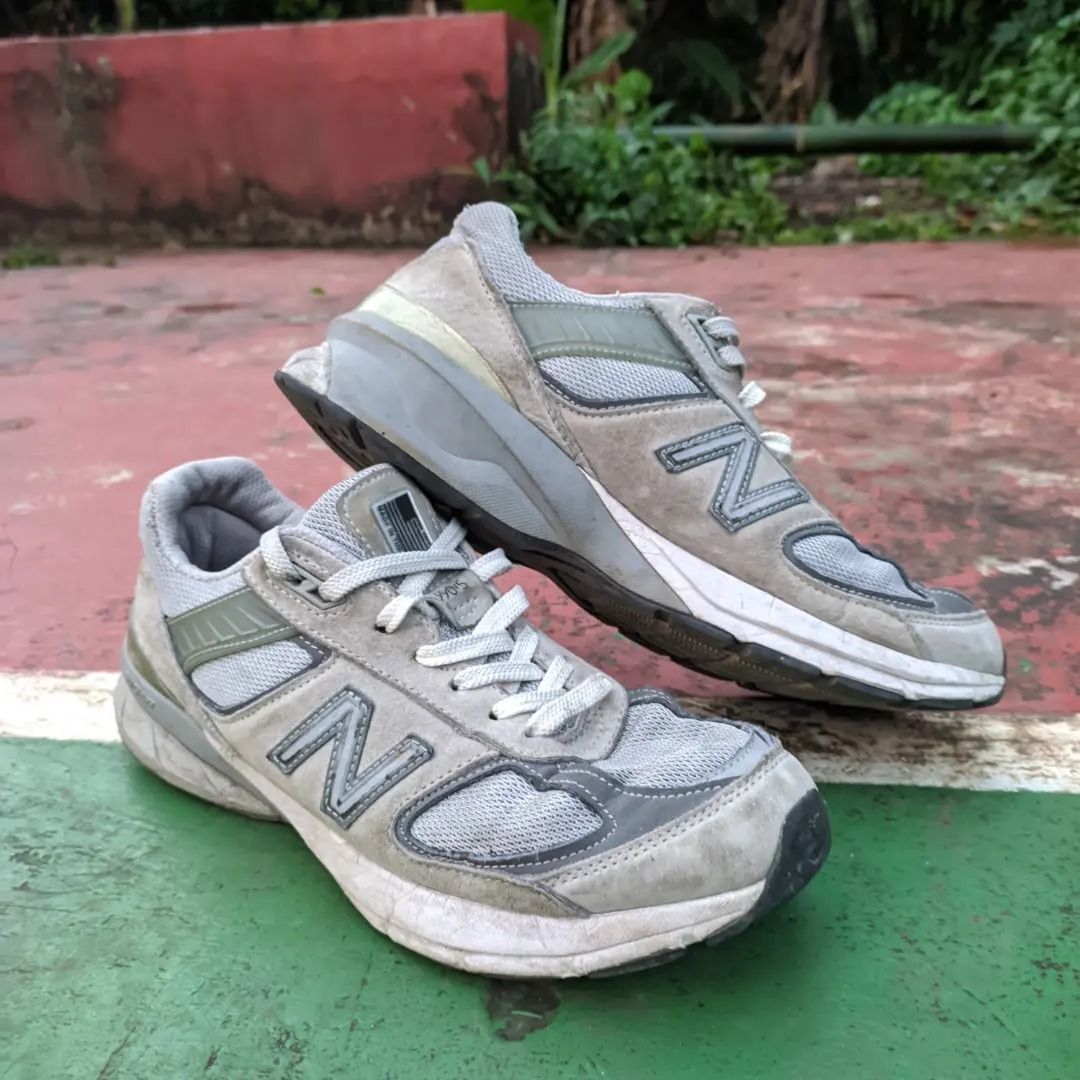New Balance 990 v5 Grey