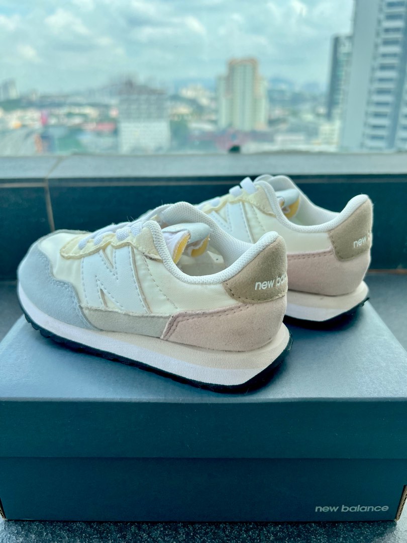 New balance store toddler girl sneakers