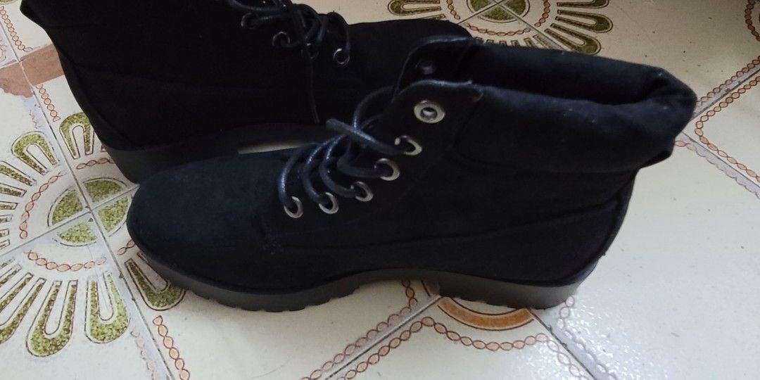 New look lace up chunky flat boot in black hotsell