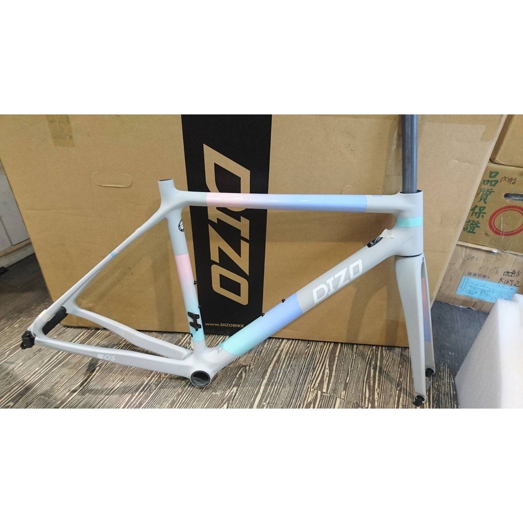 *NICHE* 700C DIZO T1100 CARBON ROADBIKE FRAME KIT, Sports Equipment