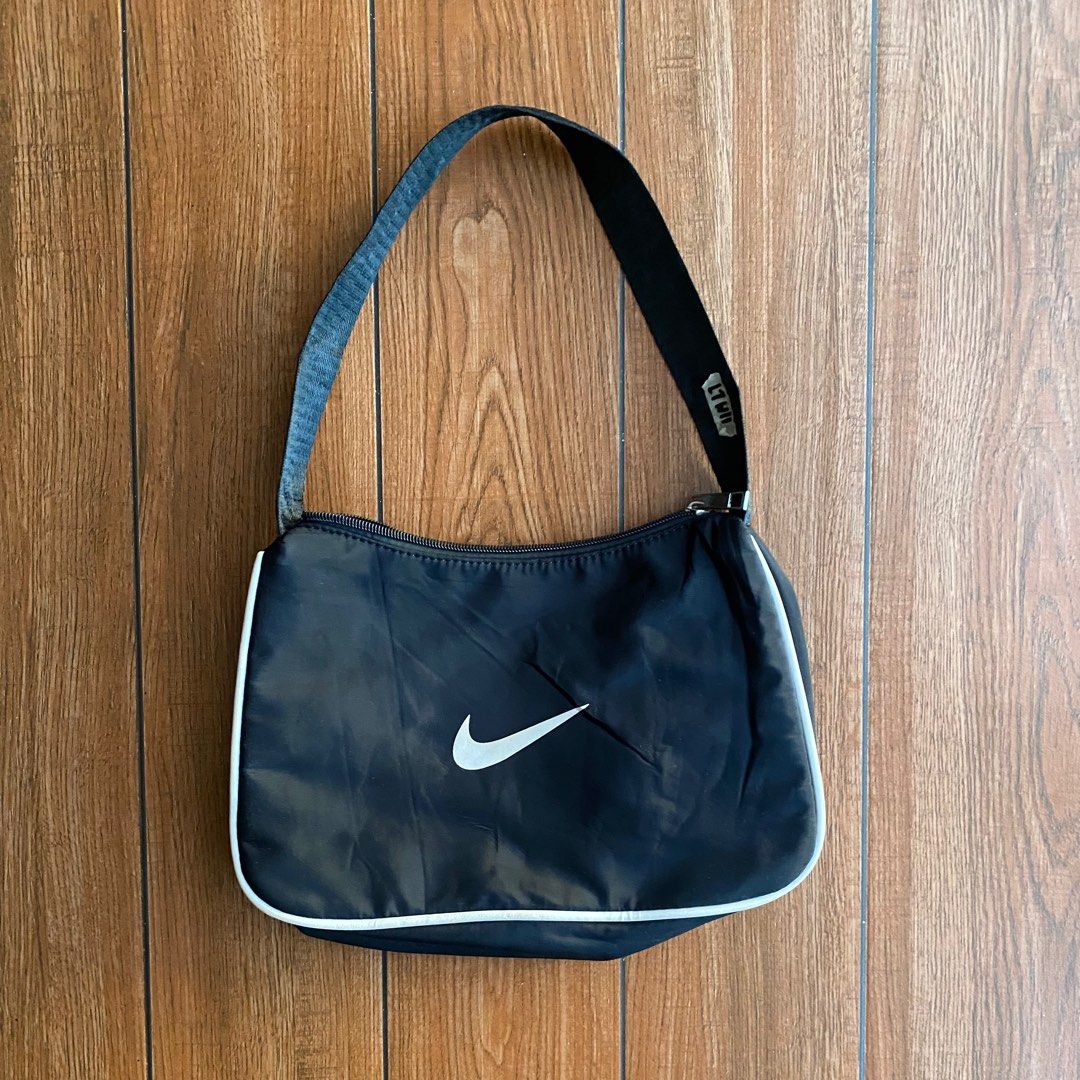Nike baguette top bag