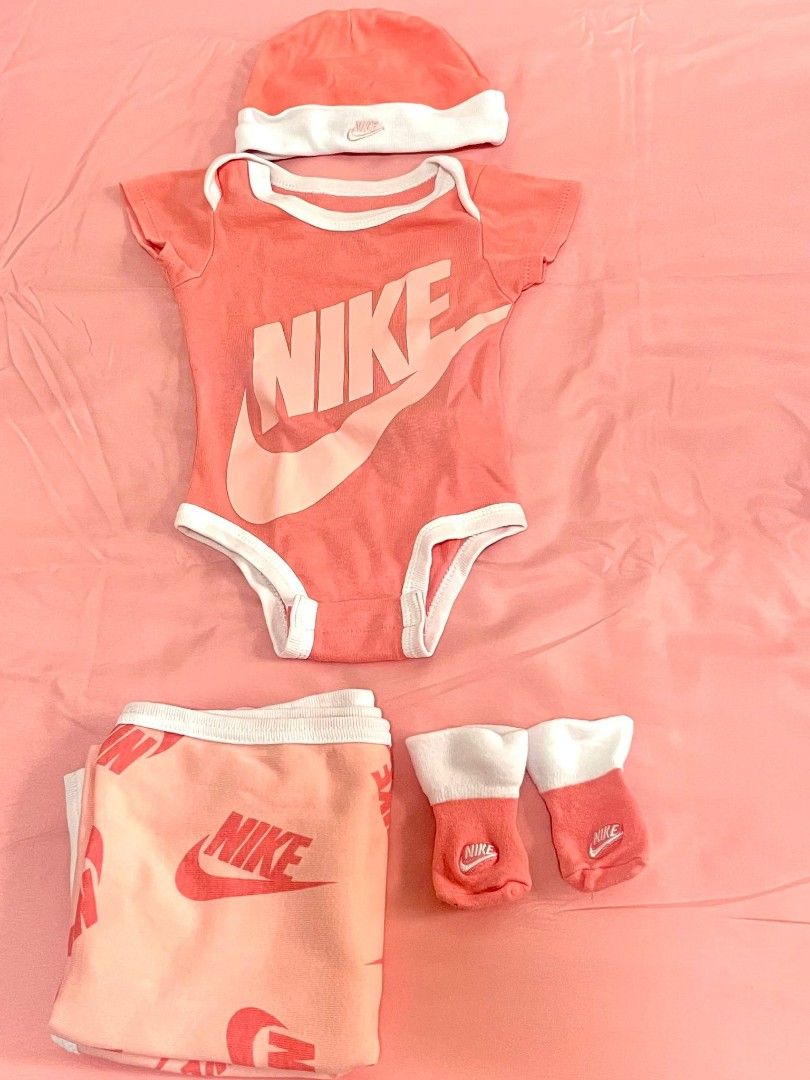 Nike futura baby clearance