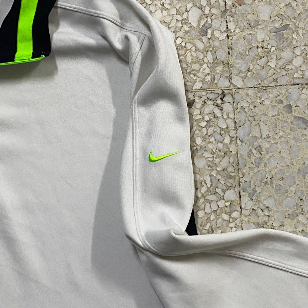 Catching air deals tech fleece
