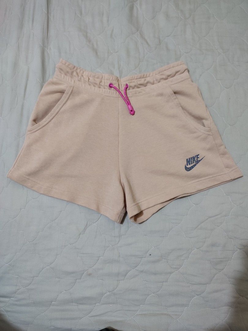 Nike icon clash deals shorts pink