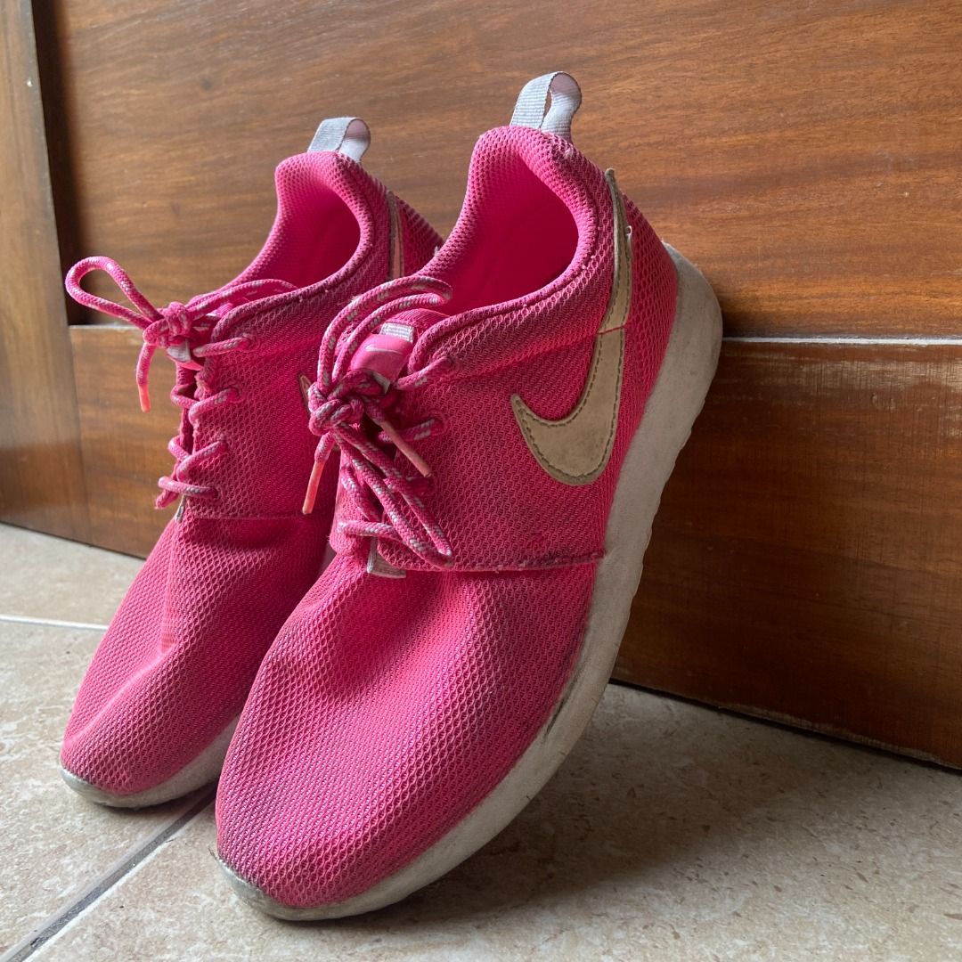 Girls roshe runs online