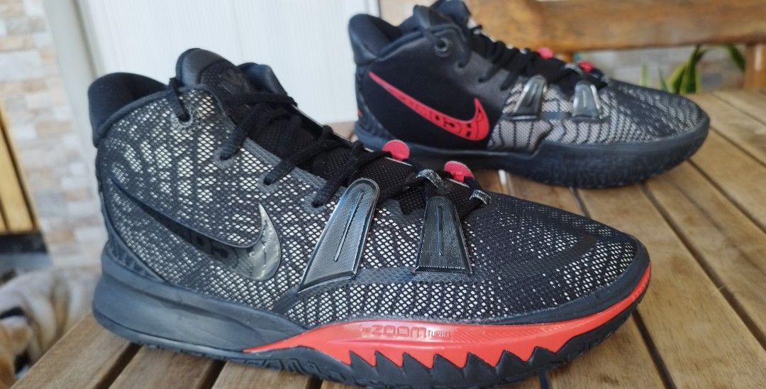 Kyrie breds discount
