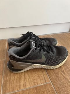 （分類：）位於 。 由 pipinhere 提交（商品編號 1270489596，圖片 1）。簡介： 。