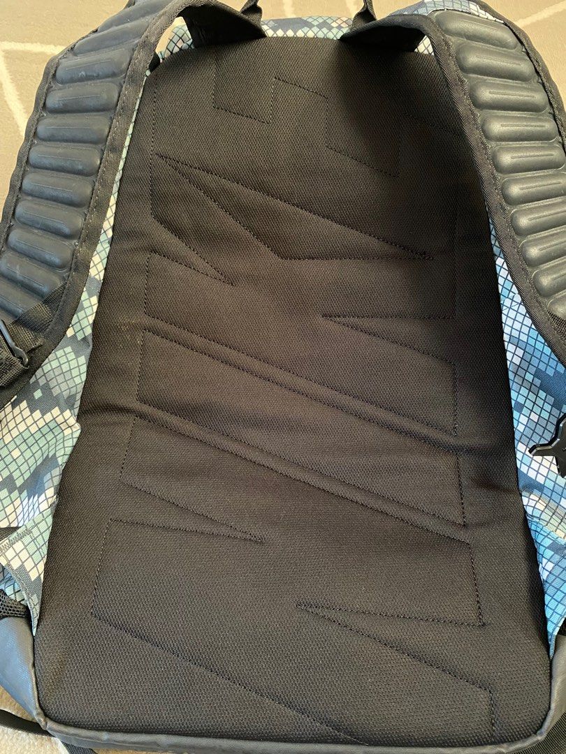 quad zip backpack nike