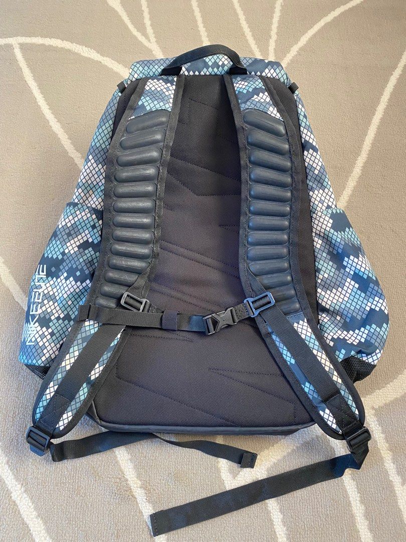 quad zip backpack nike