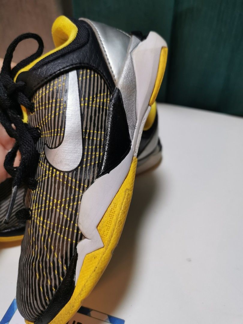 Nike kobe 12 discount kids yellow