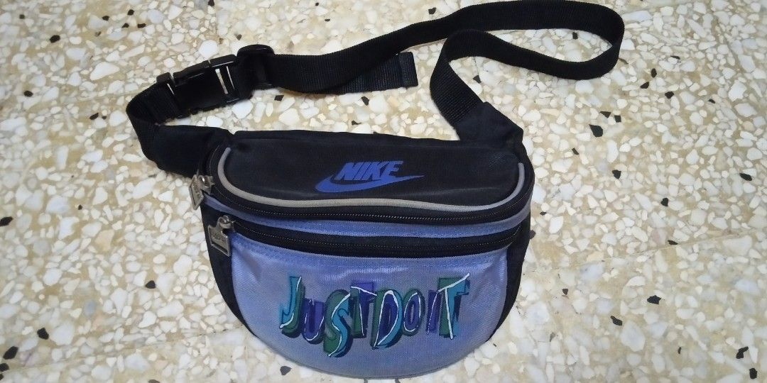 Nike hot sale vintage handbag