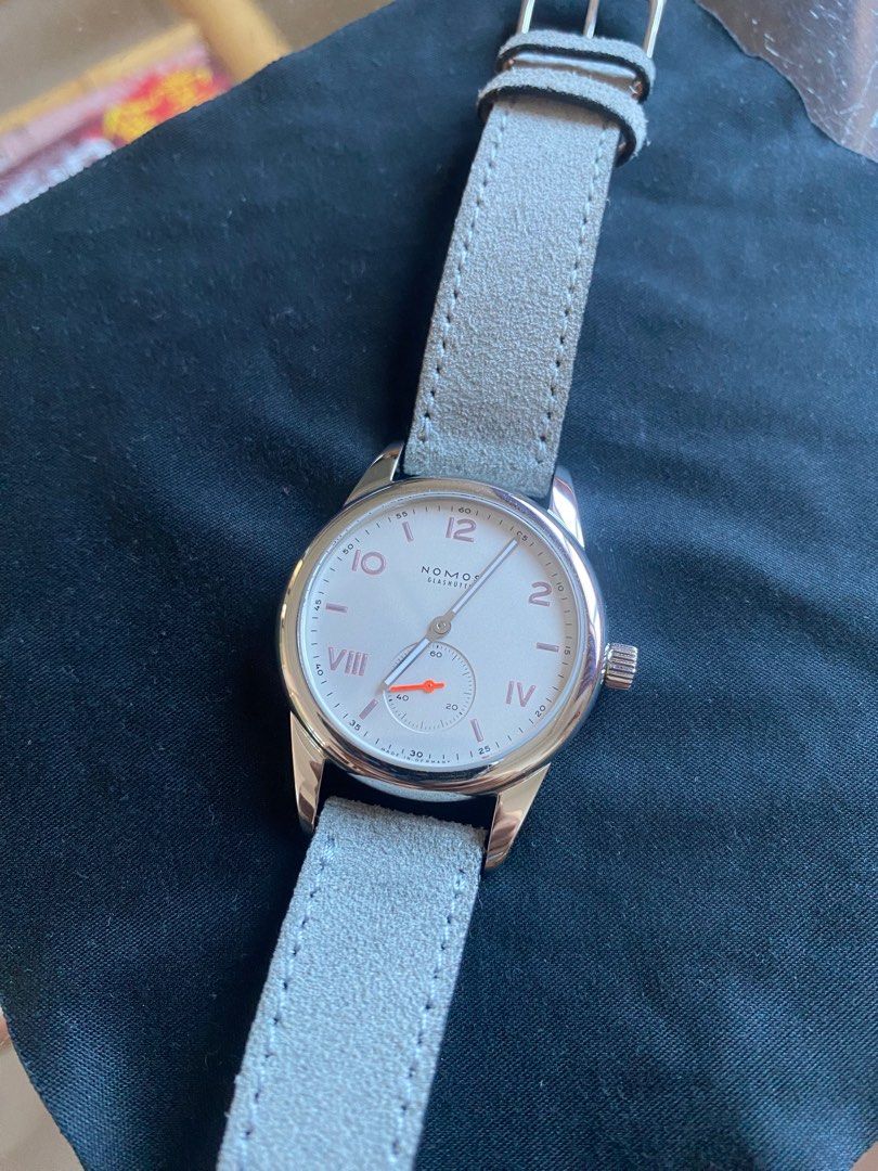 Nomos club 708 top