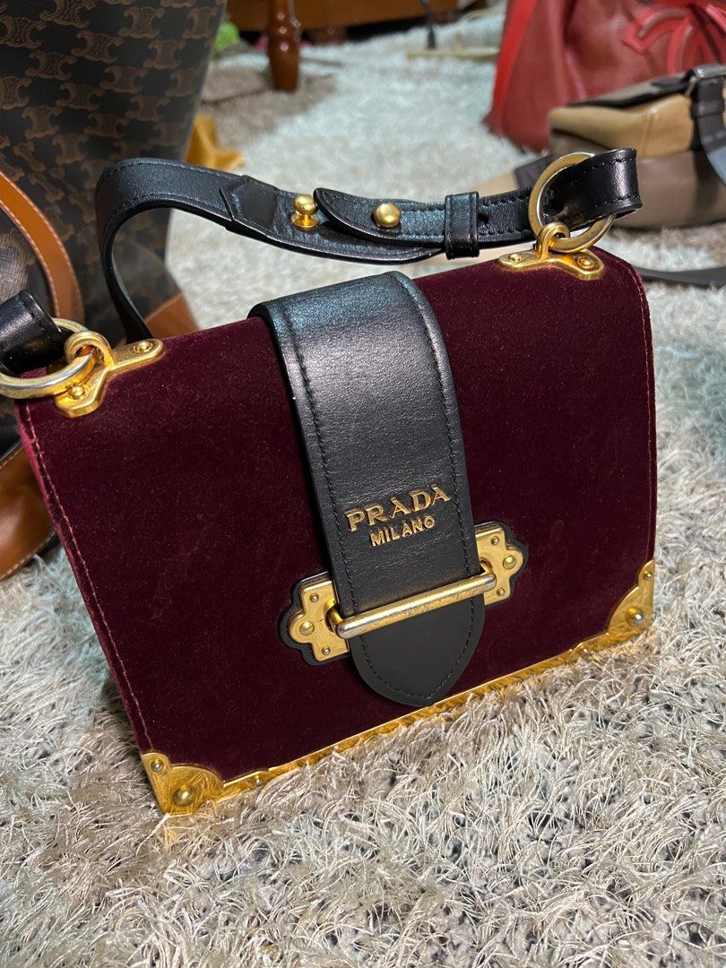Prada discount cahier small