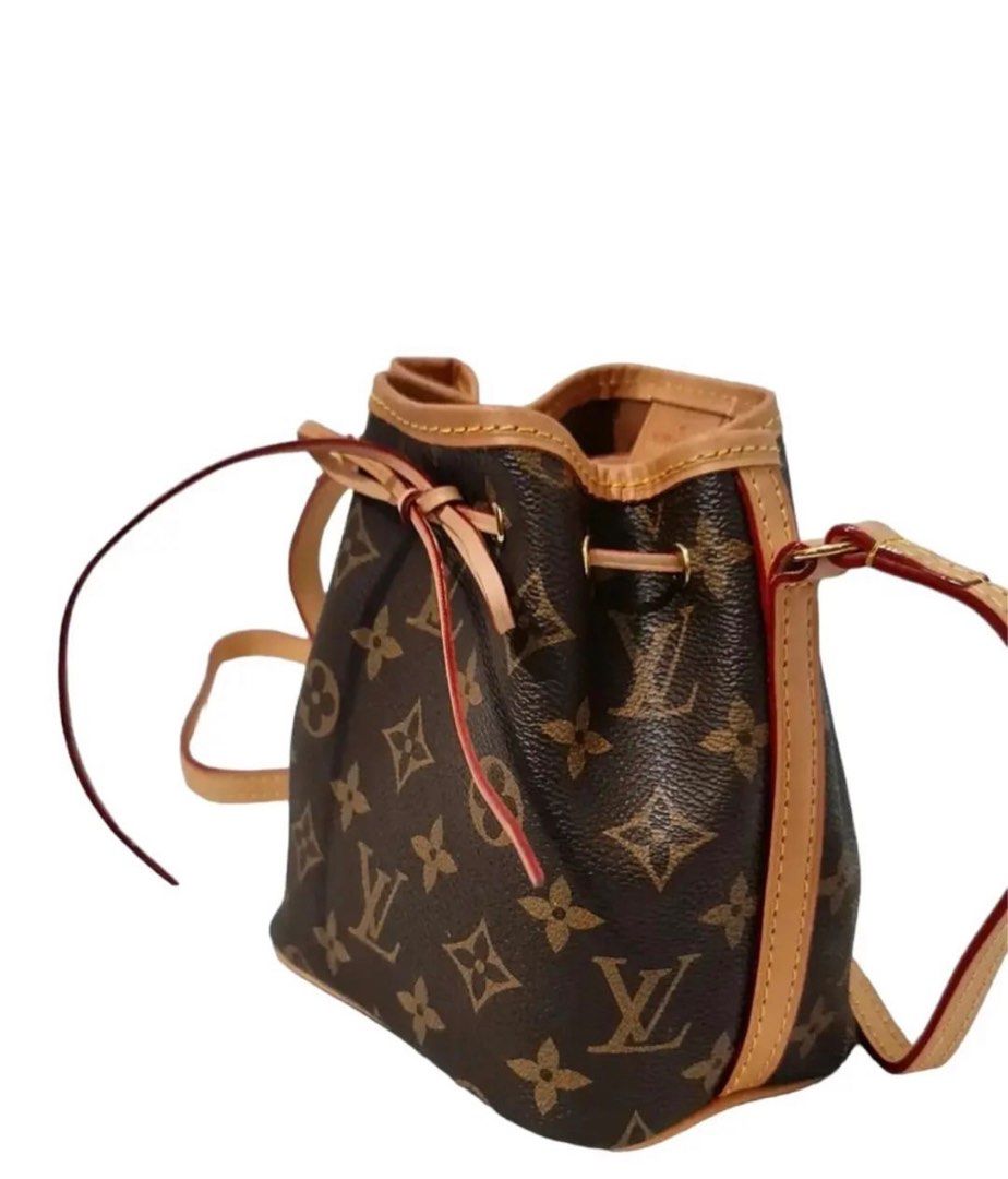 Preloved LV Sling mini (Category: Luxury Bags & Wallets) located in Binan City. Submitted by mcsolis (Listing ID 1270557965, Image 3). Description: Japan ukay With dust bag NGA bags What you see is what you get.
