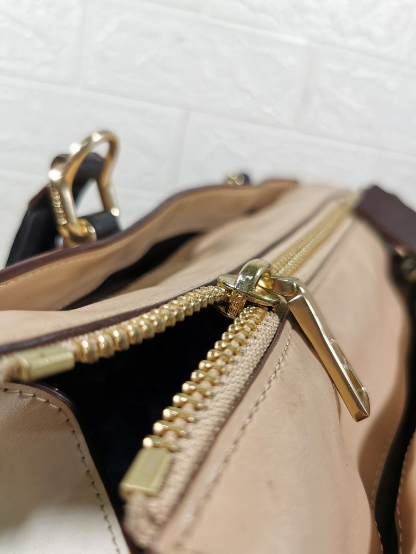 Selena bond bag outlet in colorblock
