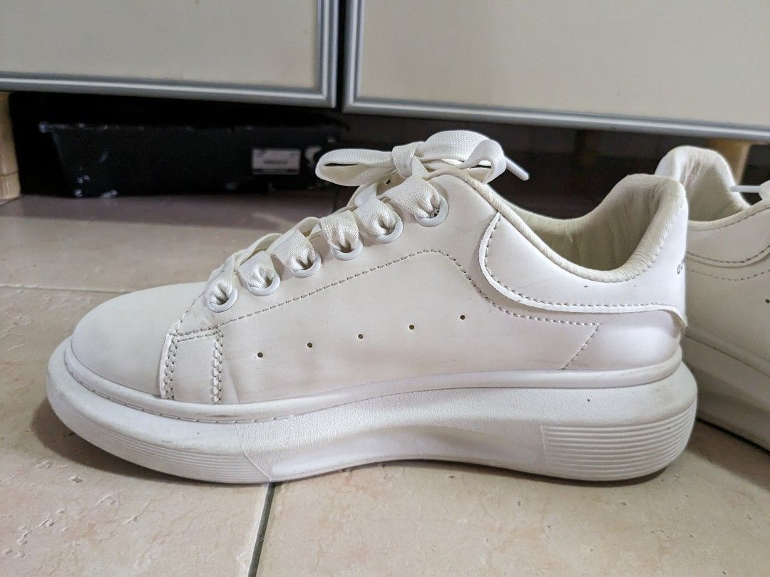 Pretty White Sneakers with Ribbon Shoe Laces