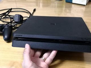 （分類：）位於 。 由 axis_pivot 提交（商品編號 1270501480，圖片 1）。簡介： 。