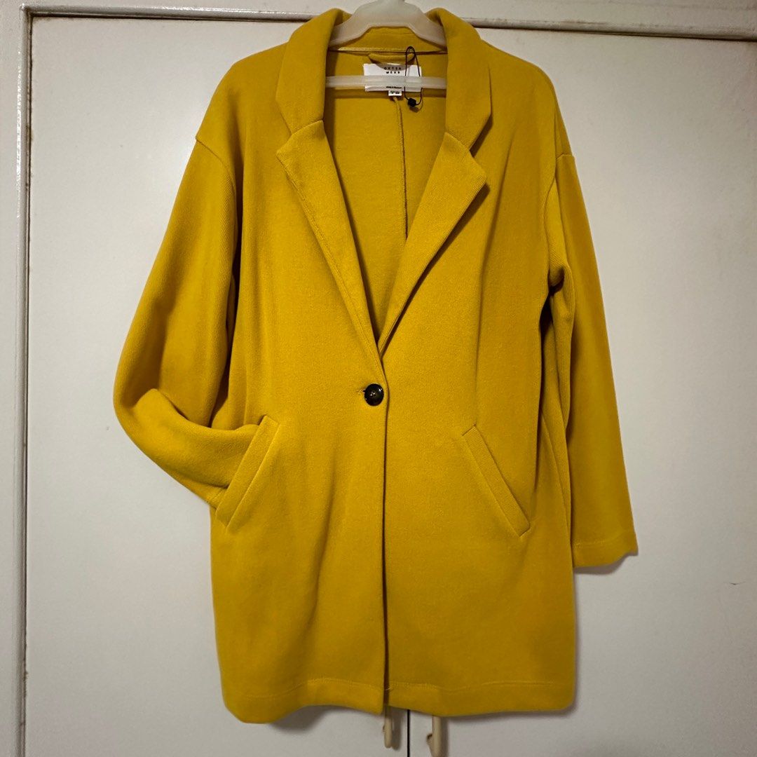 Pull and bear yellow coat outlet