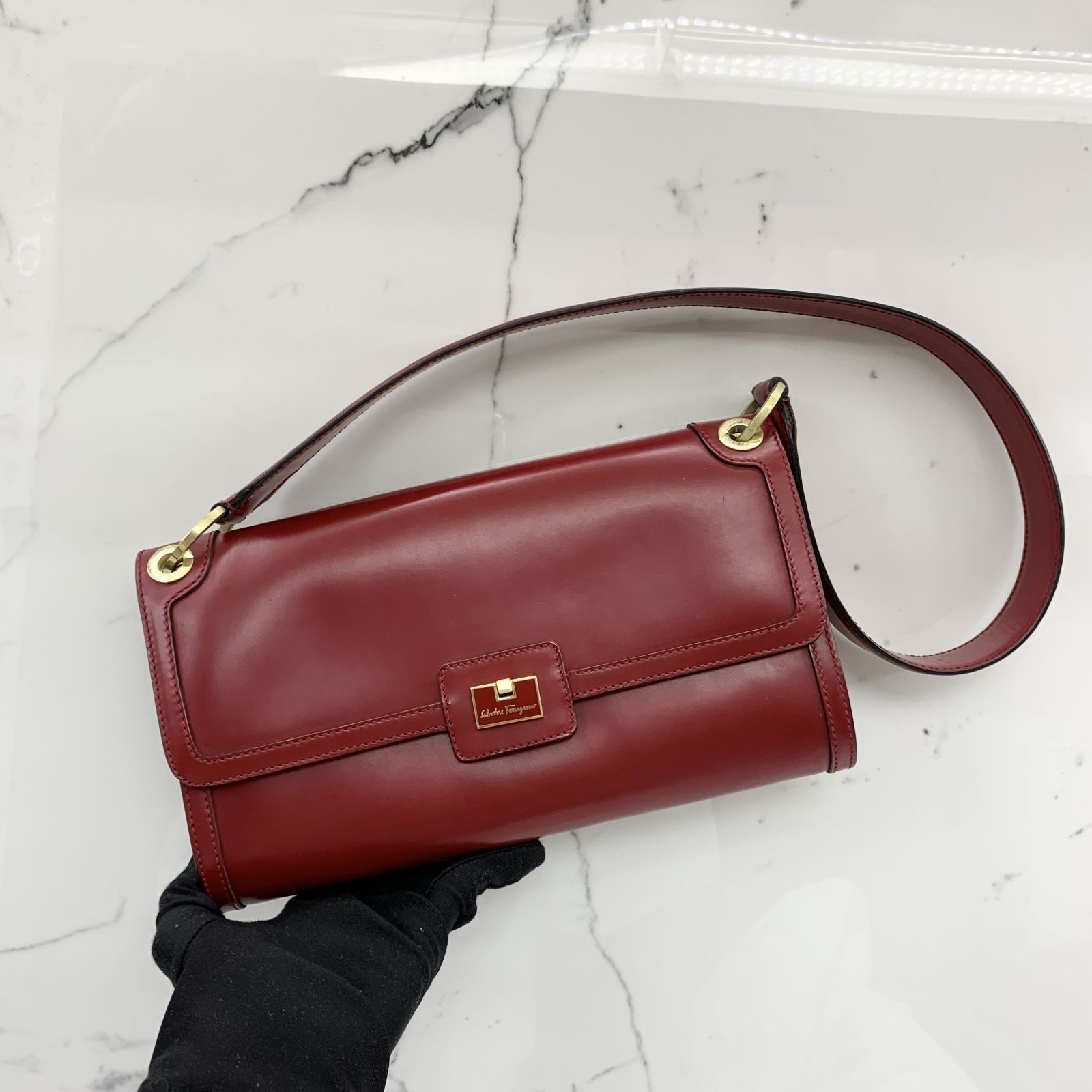 SALVATORE FERRAGAMO RED SHOULDER BAG 237040542 KM, Luxury, Bags