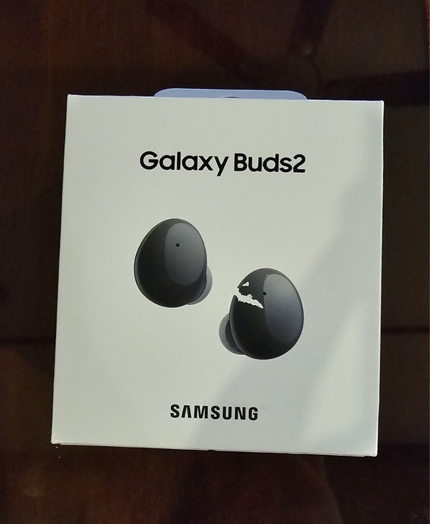 Samsung Galaxy Buds 2 (Category: Earphones) located in Mandaluyong City. Submitted by filmstrips (Listing ID 1270554050, Image 1). Description: Sealed and Brand new.