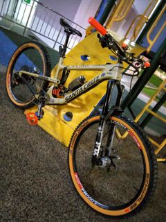 Santa cruz outlet nomad 2017 specs
