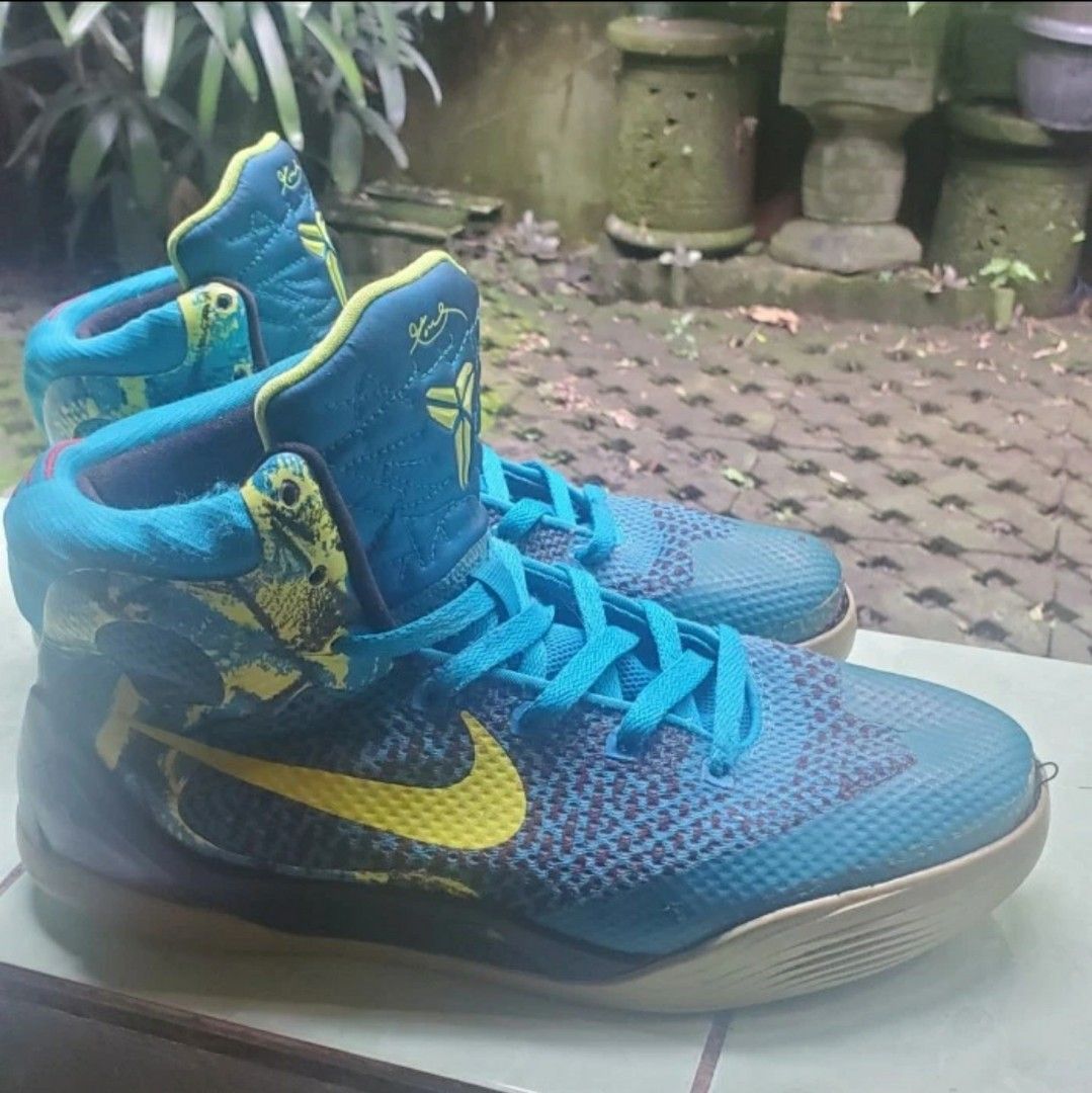 Sepatu basket kobe top