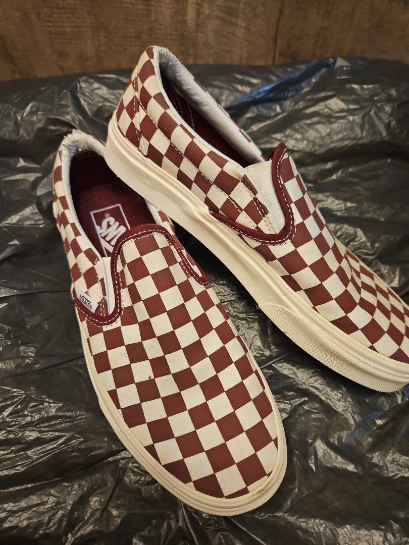 Red and cream deals checkered vans