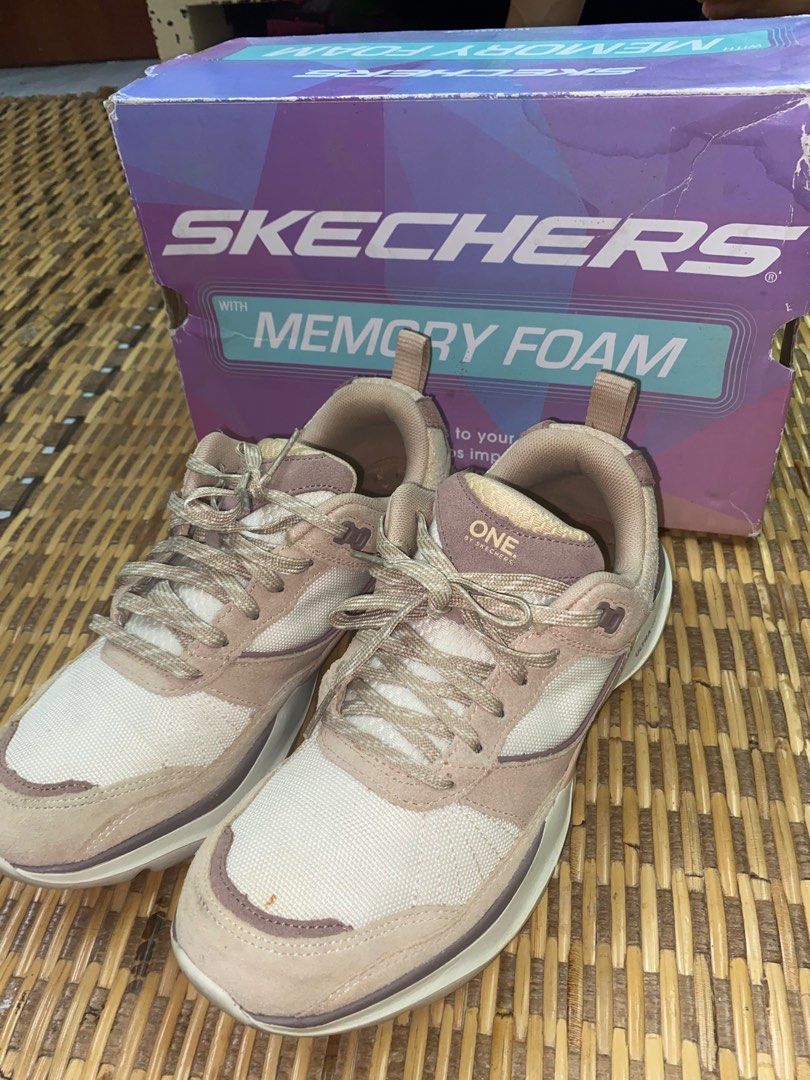 Skechers Memory Foam, Women's Fashion, Footwear, Sneakers on Carousell