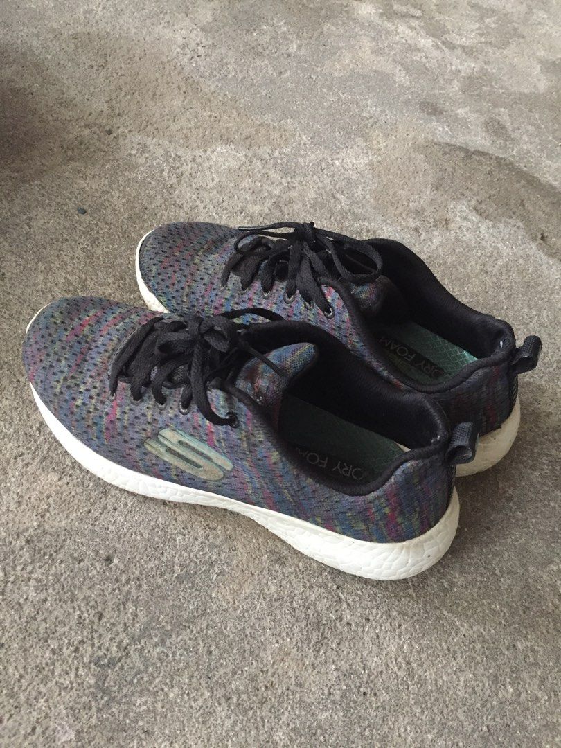 Skechers size 36 sepatu lari sepatu olahraga sneakers gym shoes