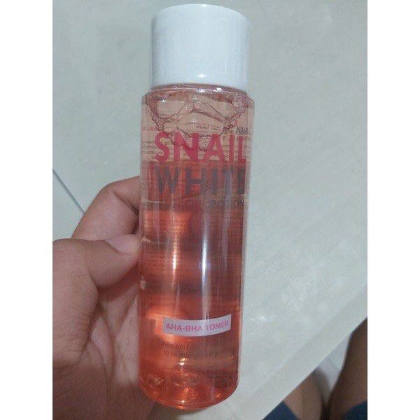SNAIL WHITE GLOW POTION (Category: Face Care) located in Caloocan City. Submitted by yrrah0101 (Listing ID 1270538210, Image 2). Description: BRAND NEW 150 Ml .