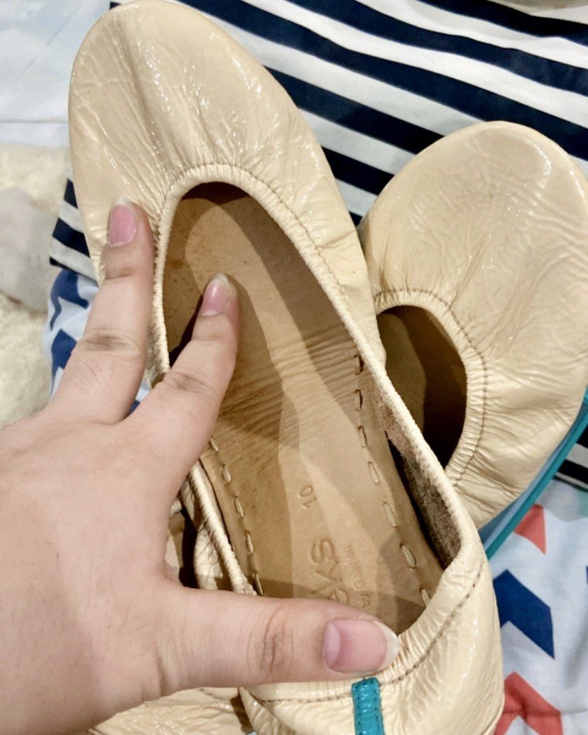 TIEKS by Gavrieli color Biscotti Women s Fashion Footwear Flats Sandals on Carousell