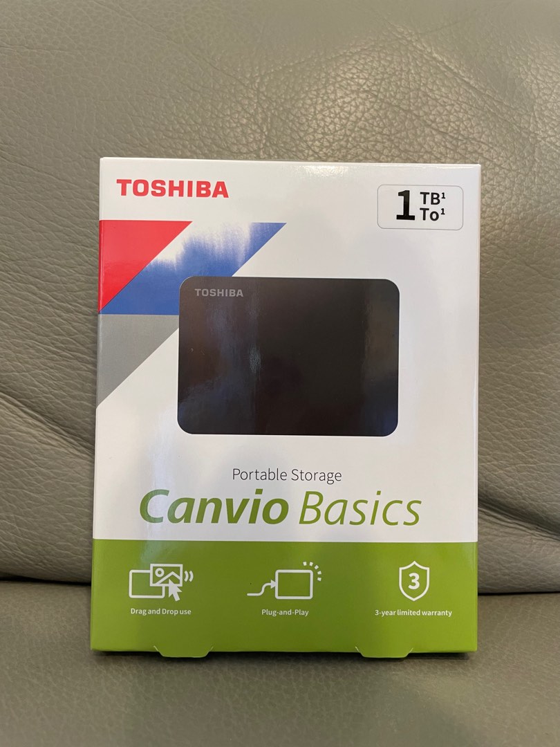 Toshiba portable storage Canvio Basics 1TB, 電腦及科技產品, 電腦周邊產品, 硬碟及儲存裝置在旋轉拍賣