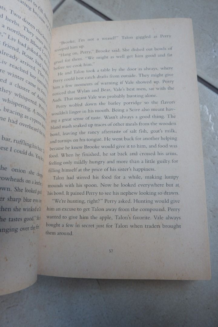 Under the Never Sky by Veronica Rossi [SIGNED] (Category: Storybooks) located in Quezon City. Submitted by miletdeclutters (Listing ID 1270579227, Image 3). Description: trade paperback bought from National Book Store no creases on spine slightly tanned pages very good condition overall Published by Harper.
