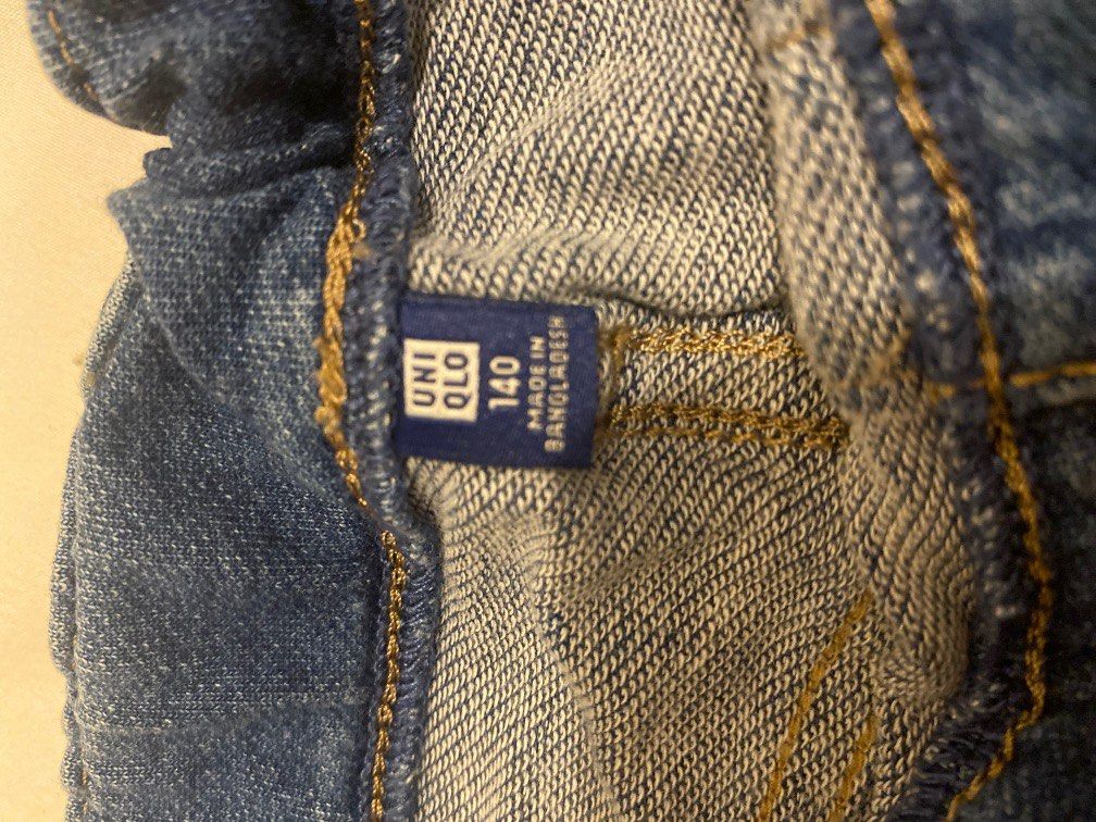 UNIQLO DENIM CULOTTES (Category: Other Bottoms) located in Manila. Submitted by maxp413 (Listing ID 1270570518, Image 3). Description: UNIQLO CULOTTES SIZE 140 WILL FIT XS (WAIST 22-24) Super nice fit especially for petite women :) .