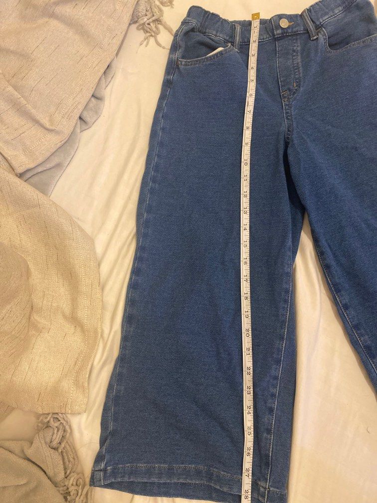 UNIQLO DENIM CULOTTES (Category: Other Bottoms) located in Manila. Submitted by maxp413 (Listing ID 1270570518, Image 2). Description: UNIQLO CULOTTES SIZE 140 WILL FIT XS (WAIST 22-24) Super nice fit especially for petite women :) .