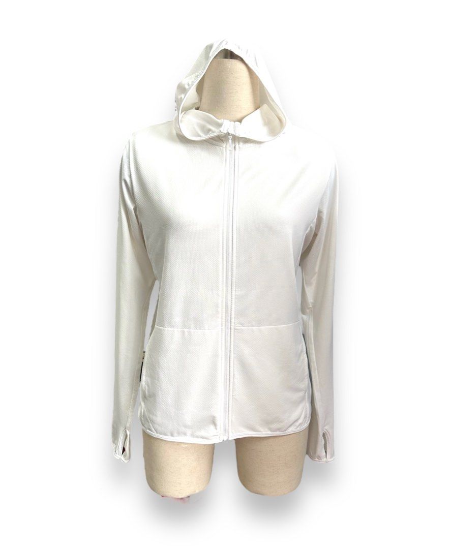 Uniqlo Airism uv light jacket Women s Fashion Activewear on