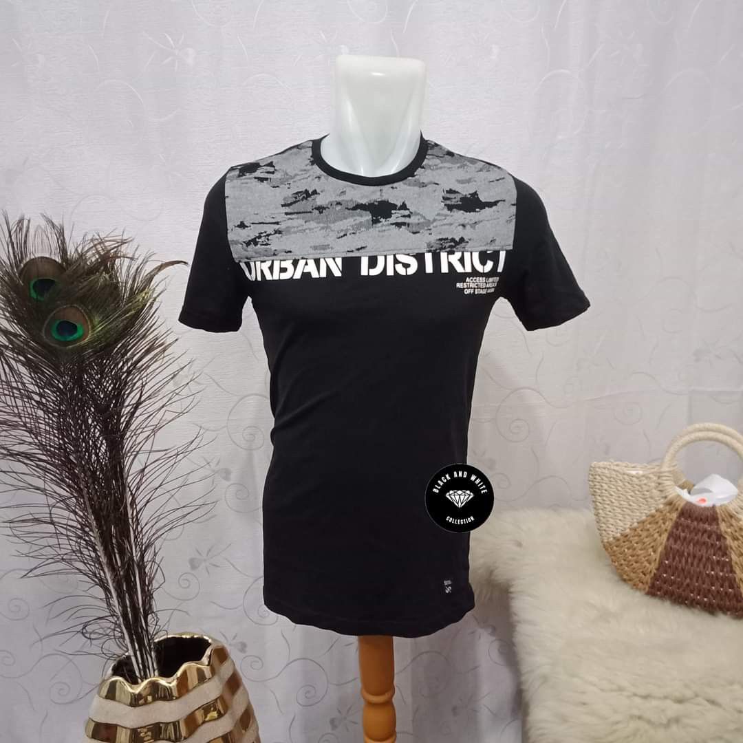 URBNDIST MAN S T SHIRT Fesyen Pria Pakaian Atasan di Carousell