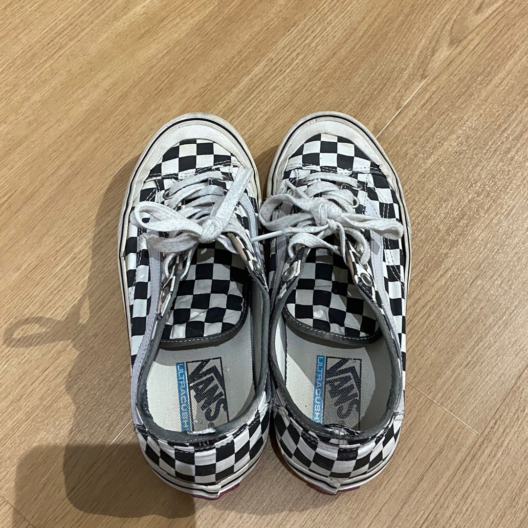 Vans checkered sneakers, Women&rsquo;s Fashion, Footwear, Sneakers on Carousell